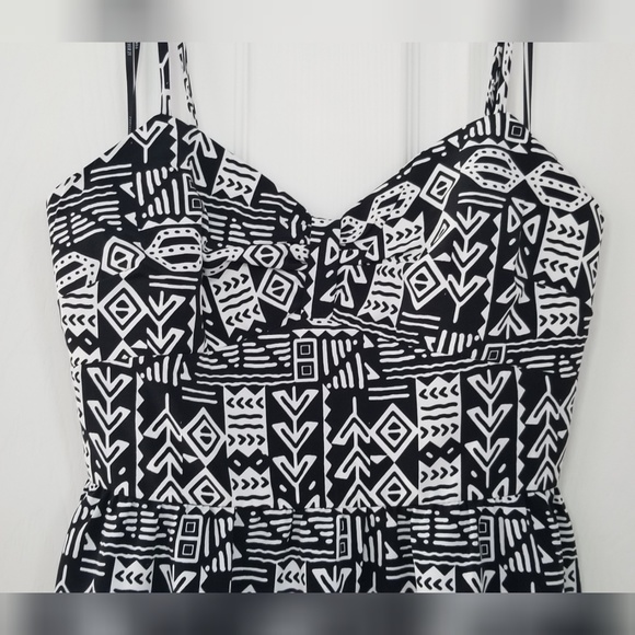 Aztec print Dress - Picture 2 of 7